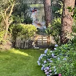 Maison Bois Au Bord Du
