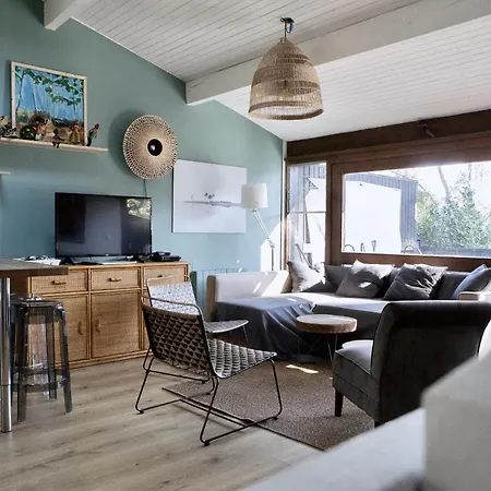 Maison Bois Au Bord Du Chalé