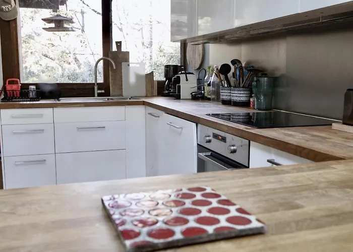 Maison Bois Au Bord Du